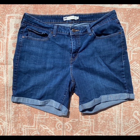 Levis dark denim shorts